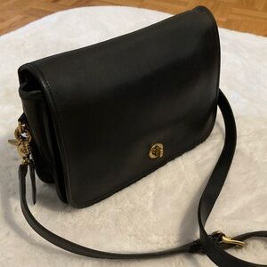Coach vintage 70s convertible clutch Black Leather Crossbody with Gold Turn-Lock